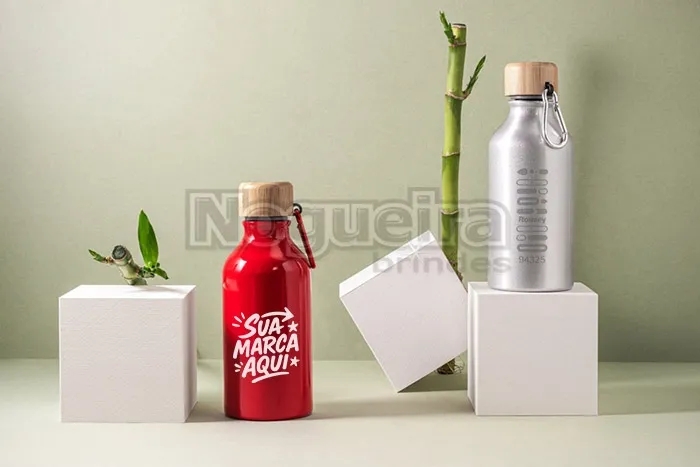 Squeeze Alumínio 400ml Reciclado com Tampa de Bambu e Mosquetão Personalizado
