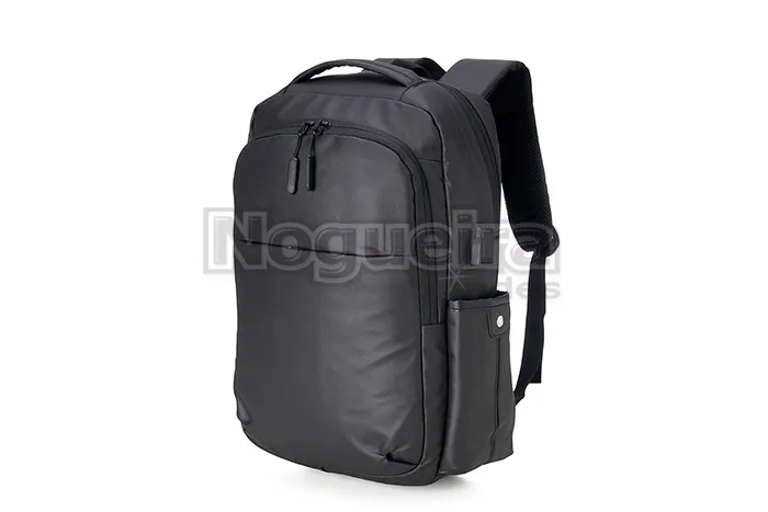 Mochila de Couro Sintético com Porta Notebook Personalizada